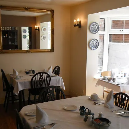 Aishling House Hotel 3*